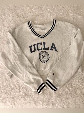 Champion UCLA Varsity Grey/White Cropped Sweatshirt, Size M